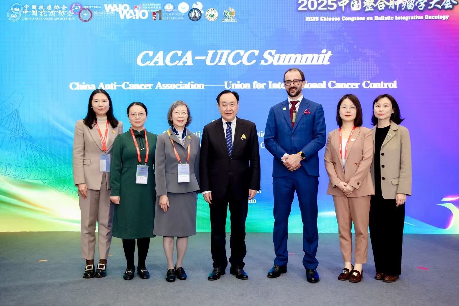 Chris Jackson with delegates at the 2025 China Anti-Cancer Association and UICC Summit